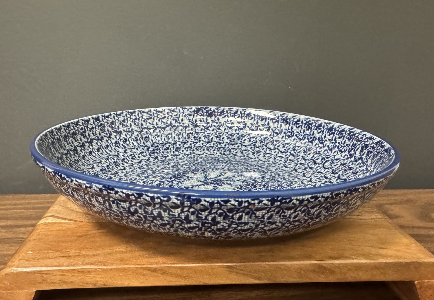11.75" round shallow salad bowl