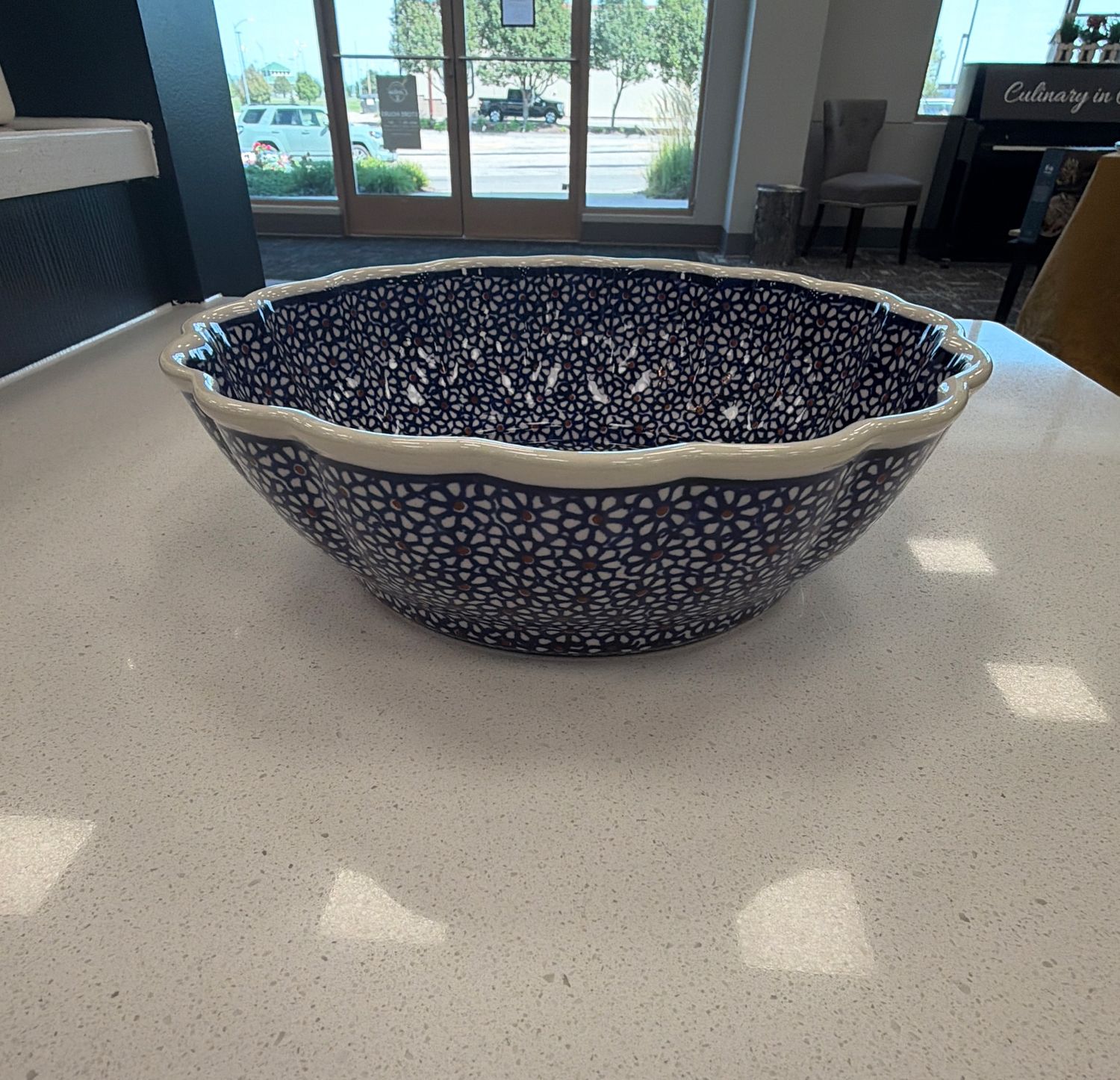 9.5" deep scalloped bowl (ditsy daisies)