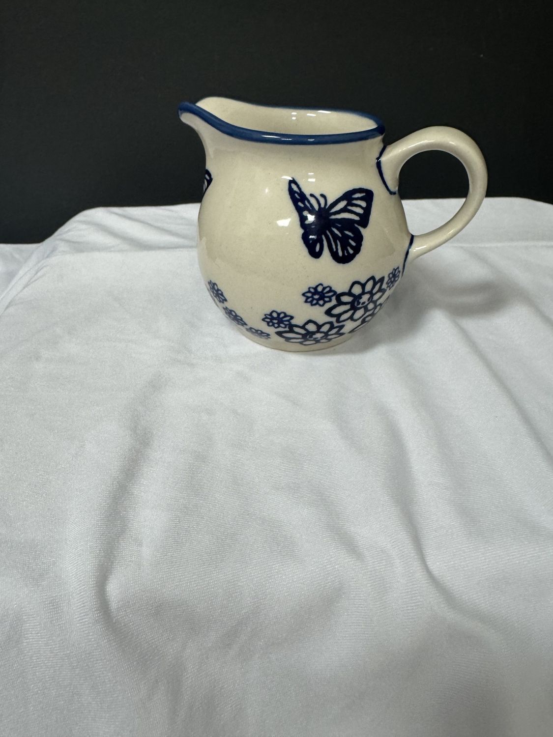 6.5 oz Creamer (Butterfly Garden)