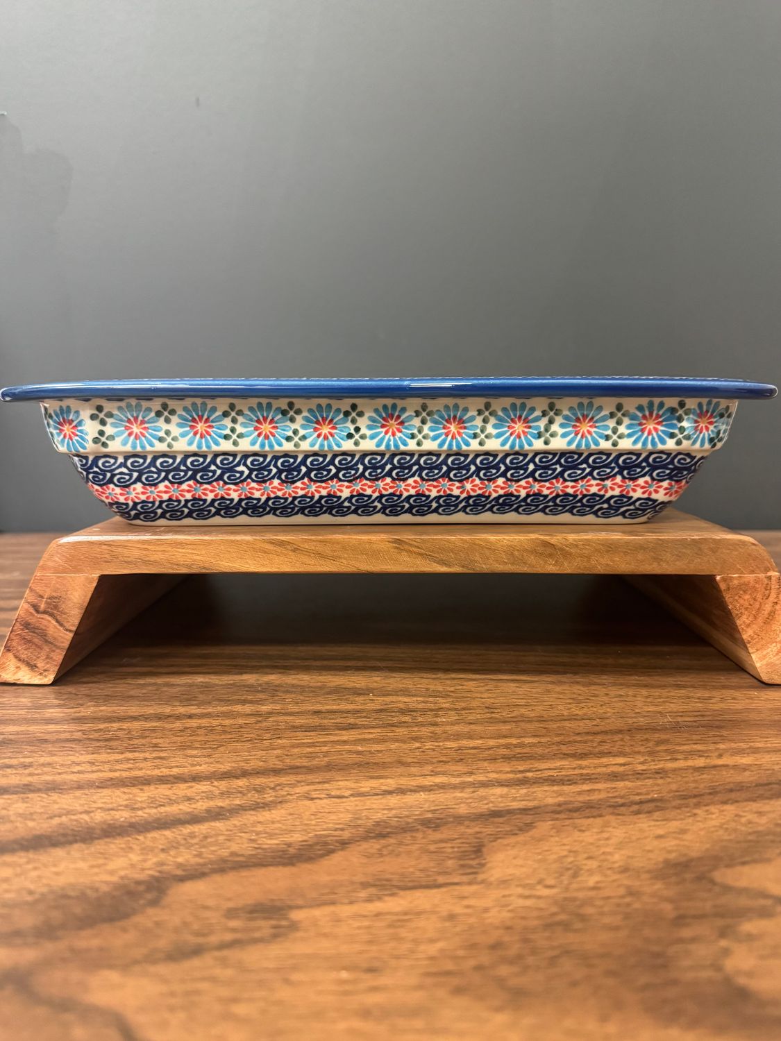 10.25in x 12.5in rectangular baking dish (Daisy Waves)