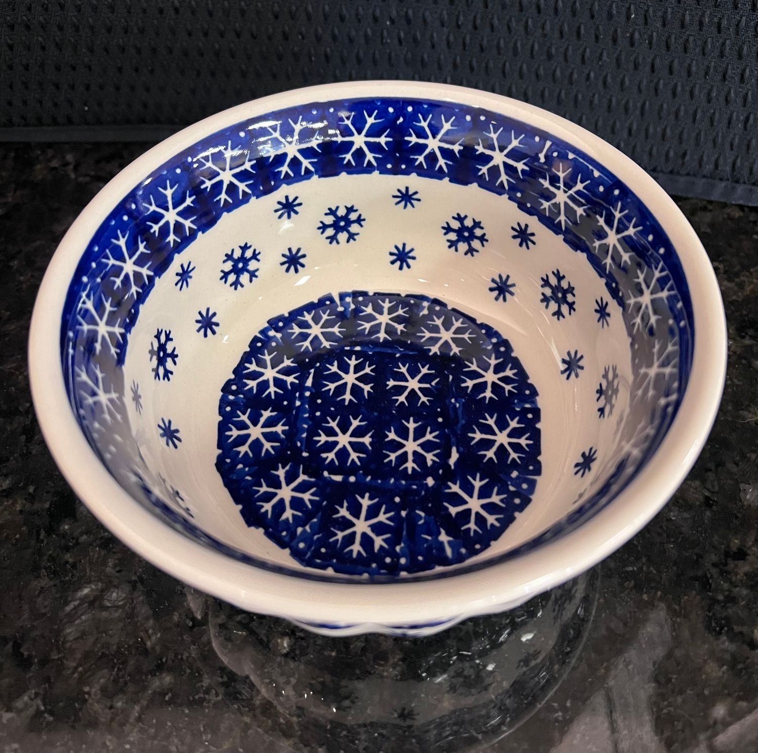 5.5" round bowl (snow drift)