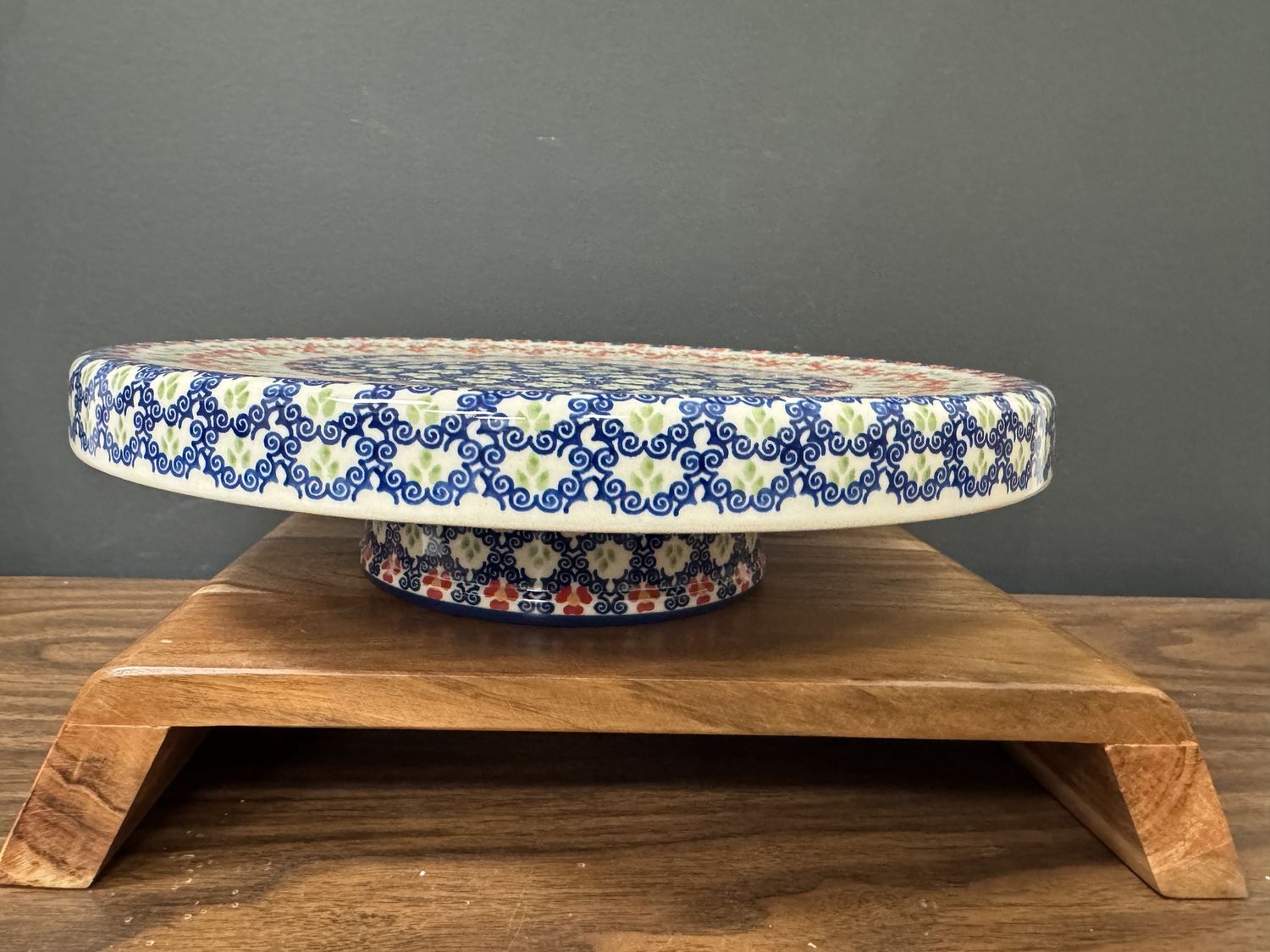 12.75in round chip&dip platter (ring around the rosie) 12.75in round chip&dip platter (ring around the rosie)
