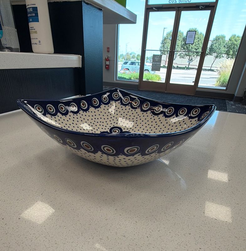 7.75in bowl square nut medium "Peacock Dot"