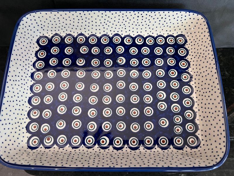 9in x 11in shallow baker rectangular (Peacock Dot)
