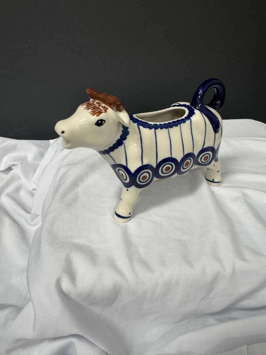 4oz cow creamer (peacock in line)