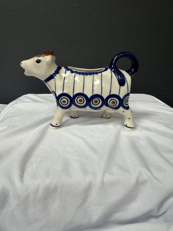 4oz cow creamer (peacock in line)