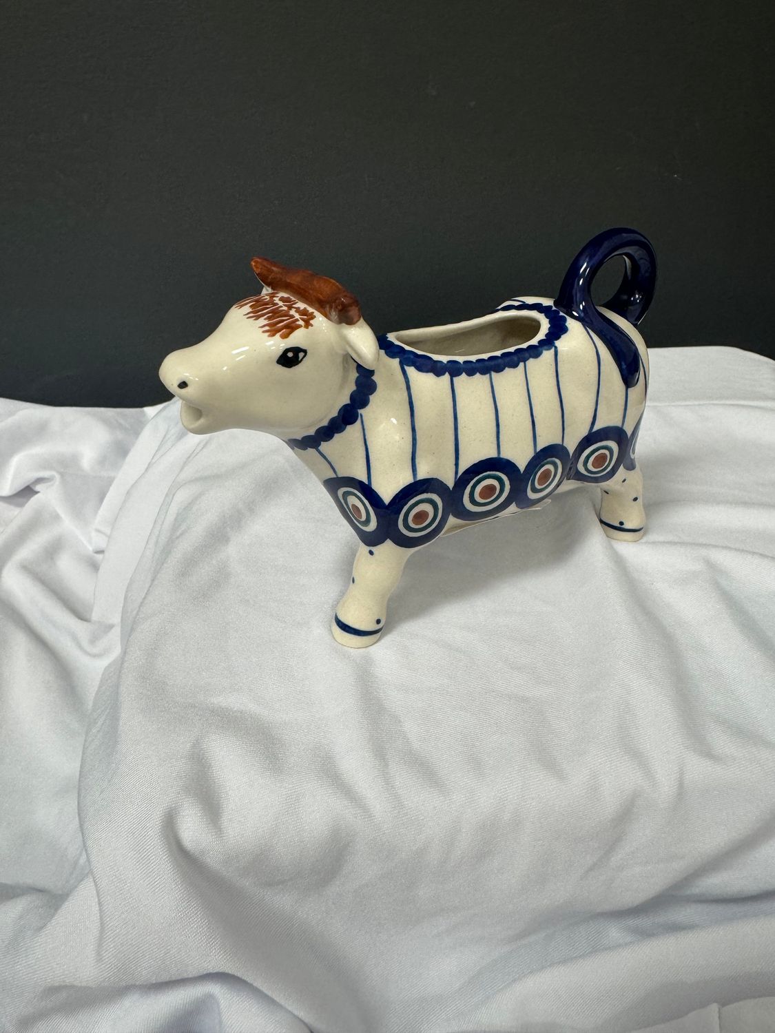 4oz cow creamer (peacock in line)