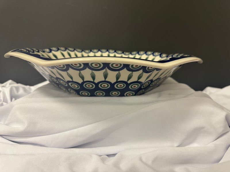 13.5in Fluted  serving bowl (peacock)