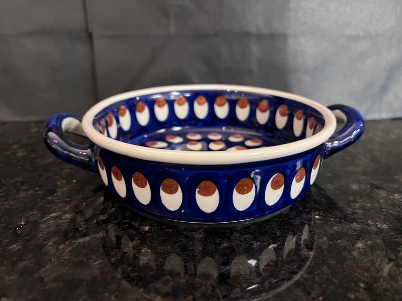 small round casserole (pheasant feathers) with handles
