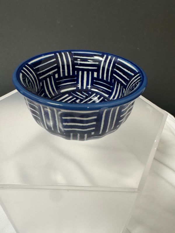 3.5" bowl (blue basket weave)