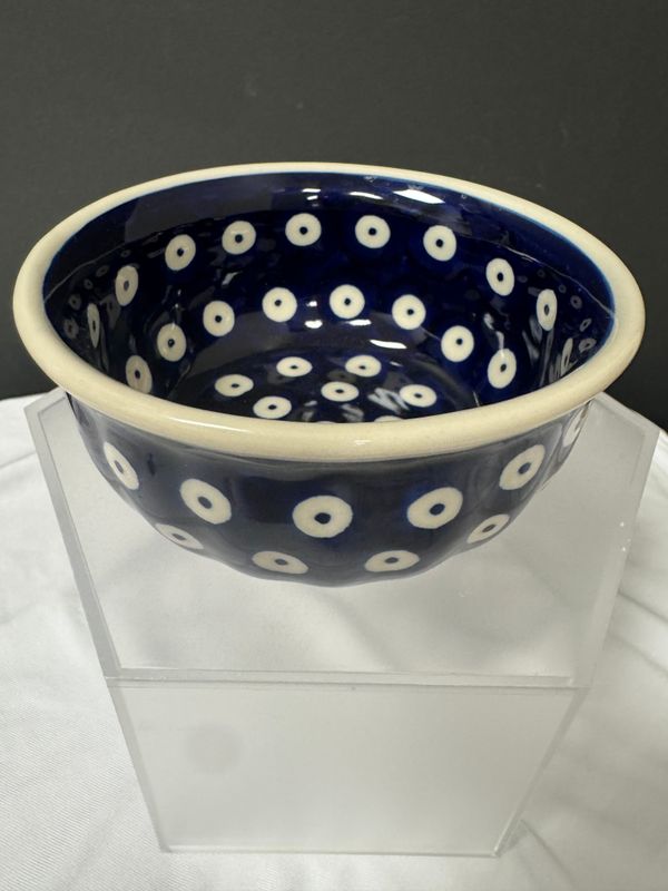3.5in round bowl "Hello Dotty"