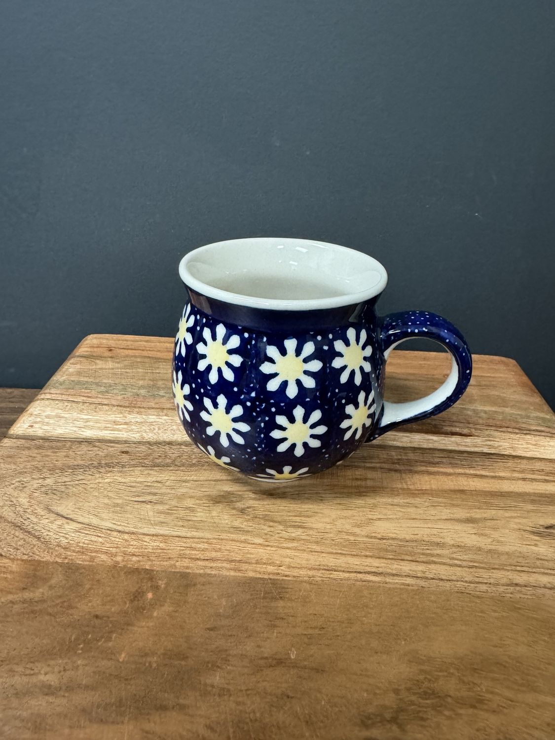 10oz medium belly mug (mornin' daisy)