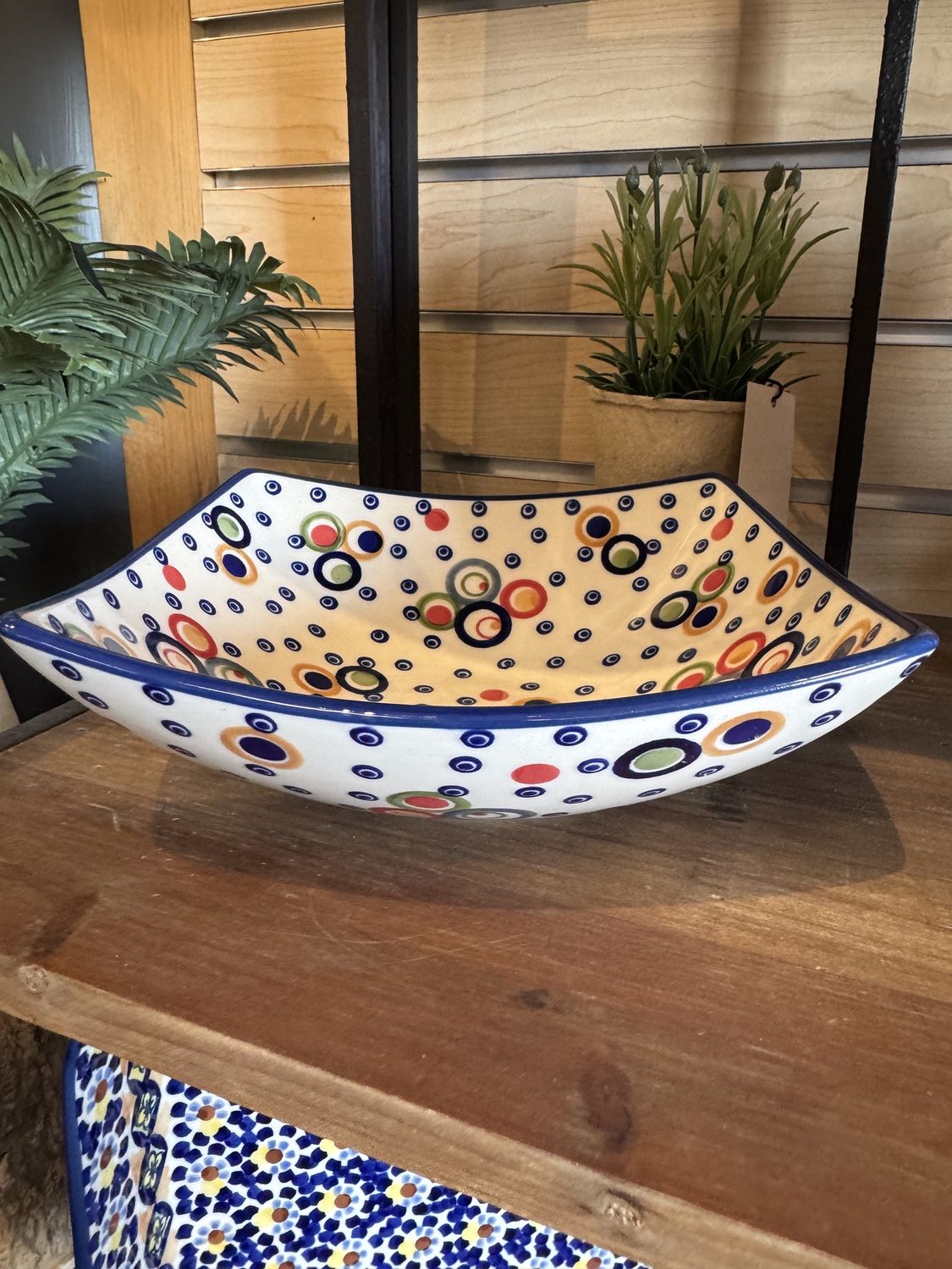 7.75" med square nut bowl (Bubble Machine)