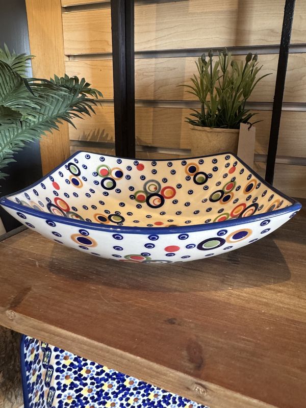 7.75" med square nut bowl (Bubble Machine)