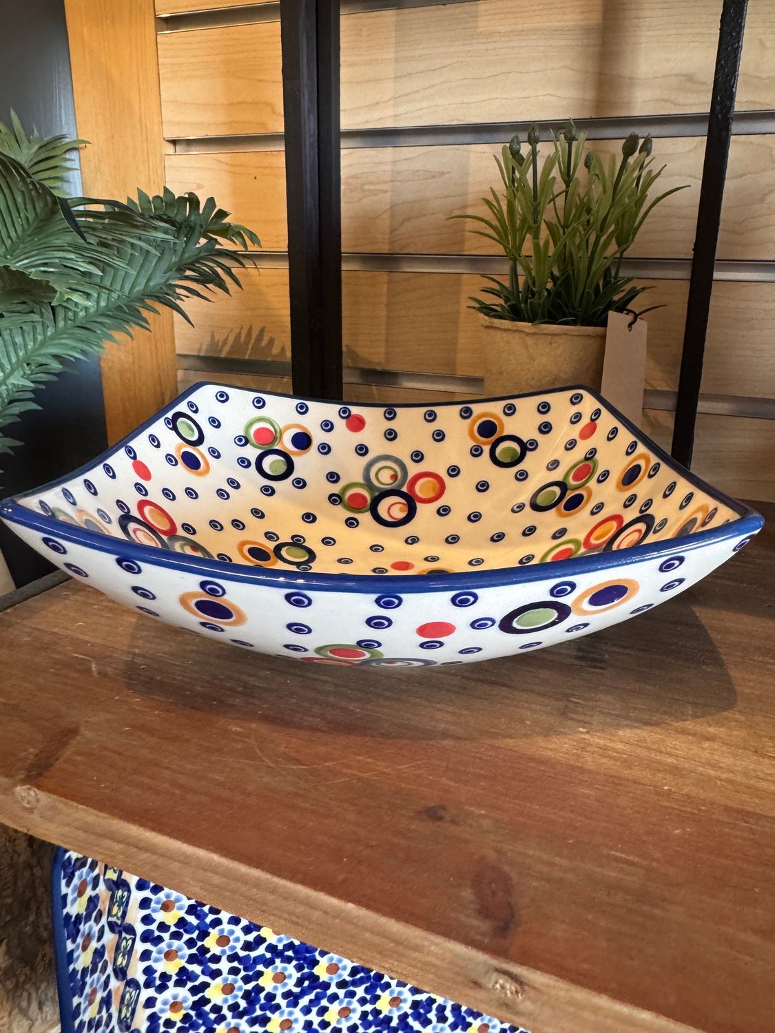 7.75" med square nut bowl (Bubble Machine)