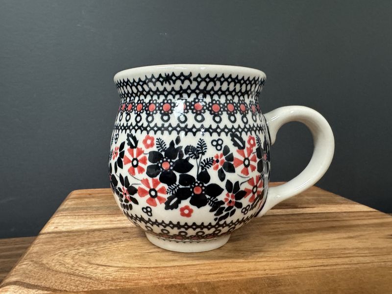 16oz Belly Mug (duet in black &amp;red)
