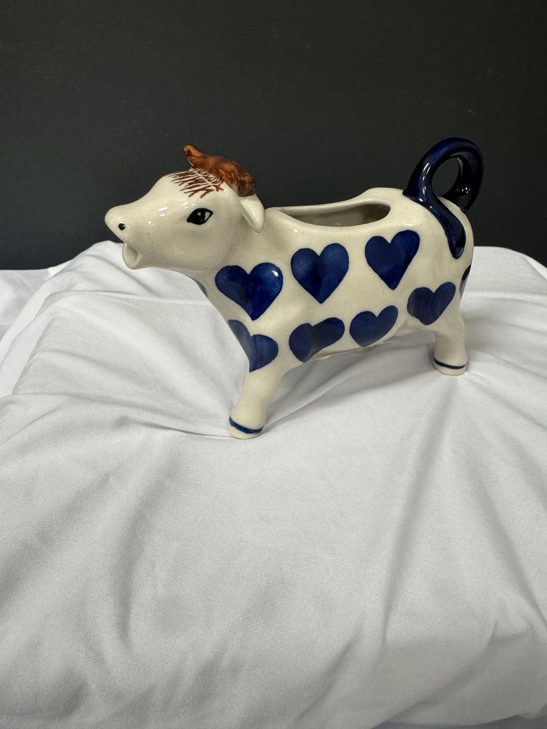 4oz cow creamer (whole hearted)