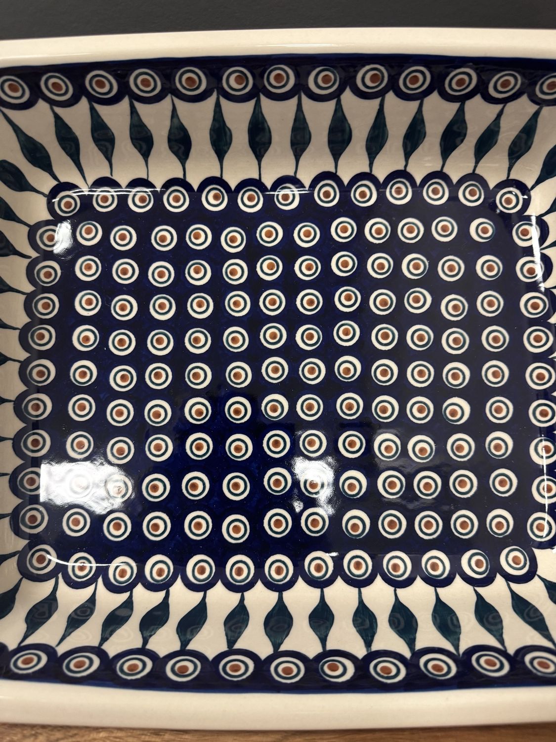 11in x 14in baker lasagna pan (peacock)