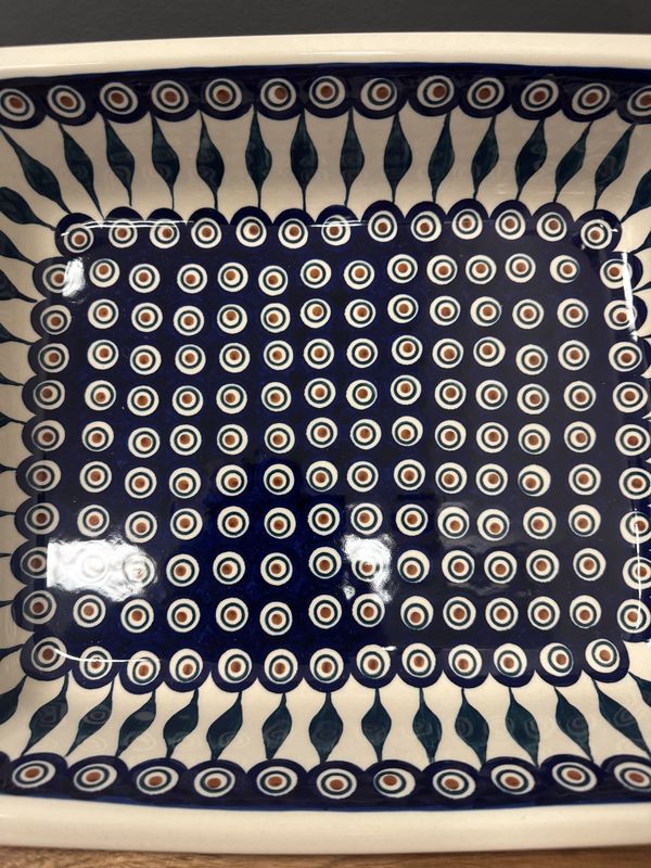 11in x 14in baker lasagna pan (peacock)