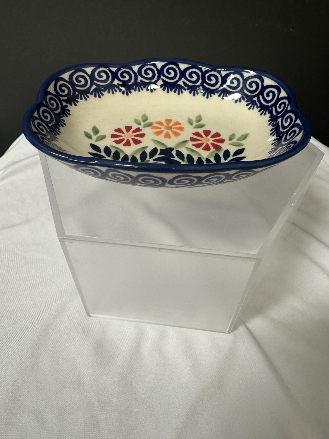 3.5" x 5" Small Cloud Dish (Flower Power)