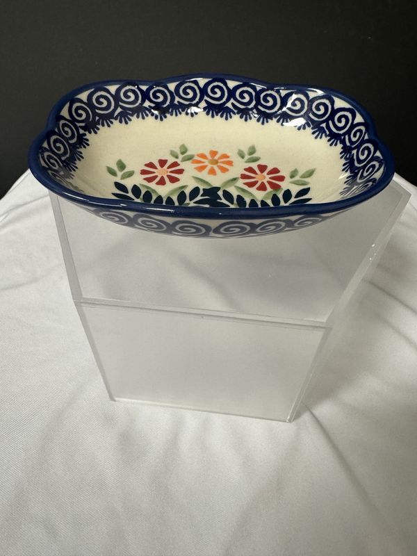 3.5" x 5" Small Cloud Dish (Flower Power)