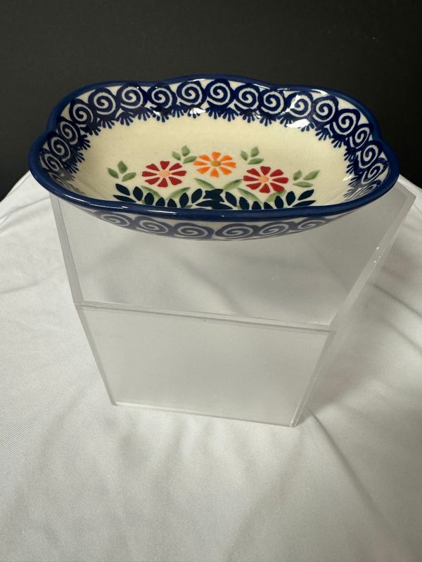3.5" x 5" Small Cloud Dish (Flower Power)