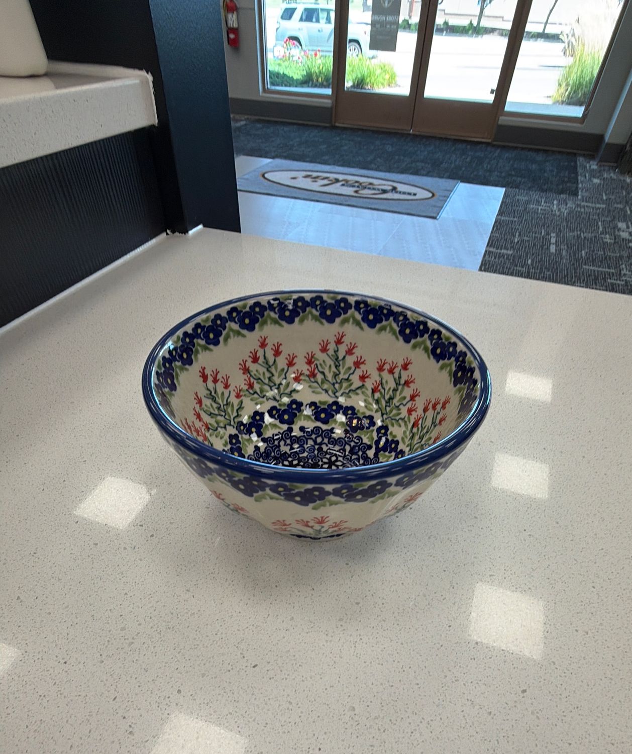 5.5" fancy round bowl (burning thistle)