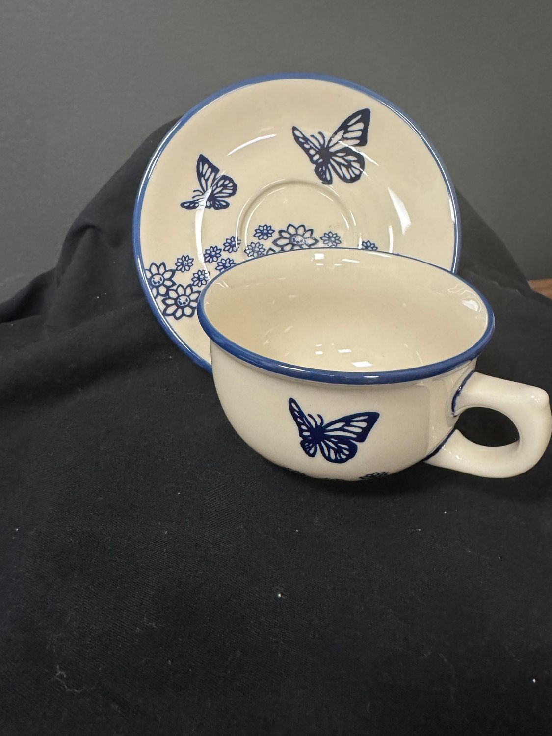 10oz Canadian Mug and saucer (butterfly garden)