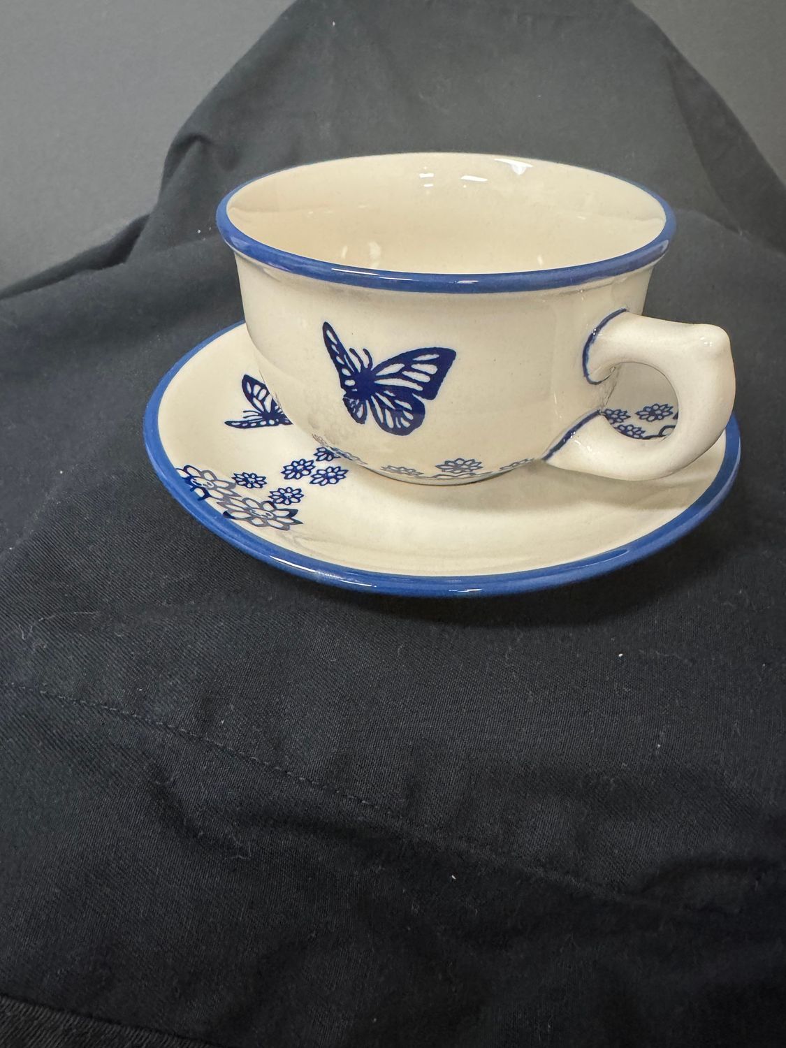 10oz Canadian Mug and saucer (butterfly garden)