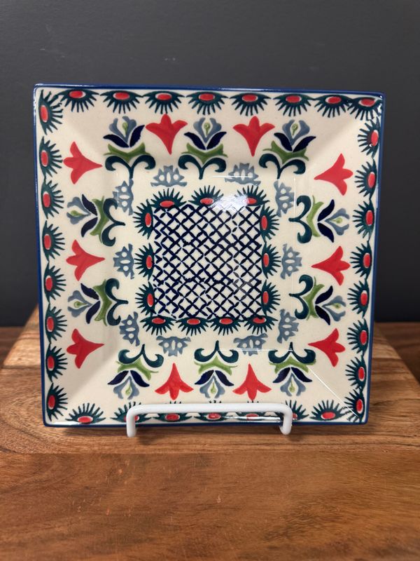 7" sq. dessert plate (scandinavian scarlet)