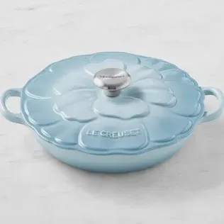 Signature Petal Braiser 2.25 Qt - Coastal Blue