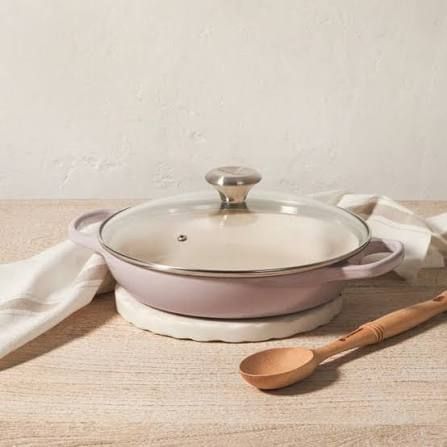 Signature Round Braiser w/glass lid - Shallot