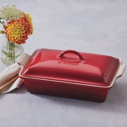 4 qt rec dish w lid (cerise)