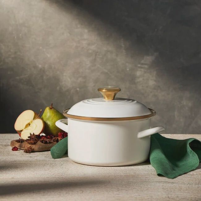 Eos Trqaditional Stockpot 3.8Qt White Signature Gold Reg 95