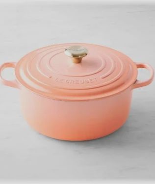 7.25 qt. Signature Round dutch oven (peche)
