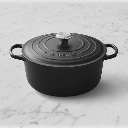 5.5 qt.Signature Round dutch oven (matte black)