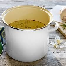 8 qt. stockpot (white)