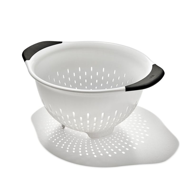 3 Qt. Plastic Colander