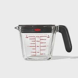 2 Cup Measuring Cup with Lid