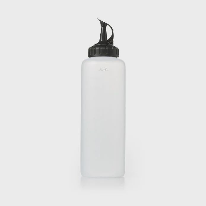 Chef's Squeeze Bottle - 16 oz.