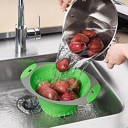 3.5 qt. collapsible colander