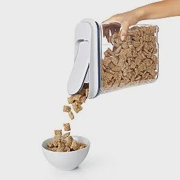 4.5 qt. cereal dispenser