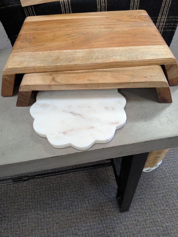 Acacia Wood Pedestal Tray
