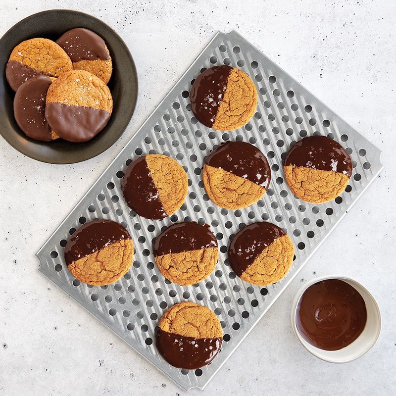 Multi Task Baking &amp; Cooling Rack 1/2 Sheet