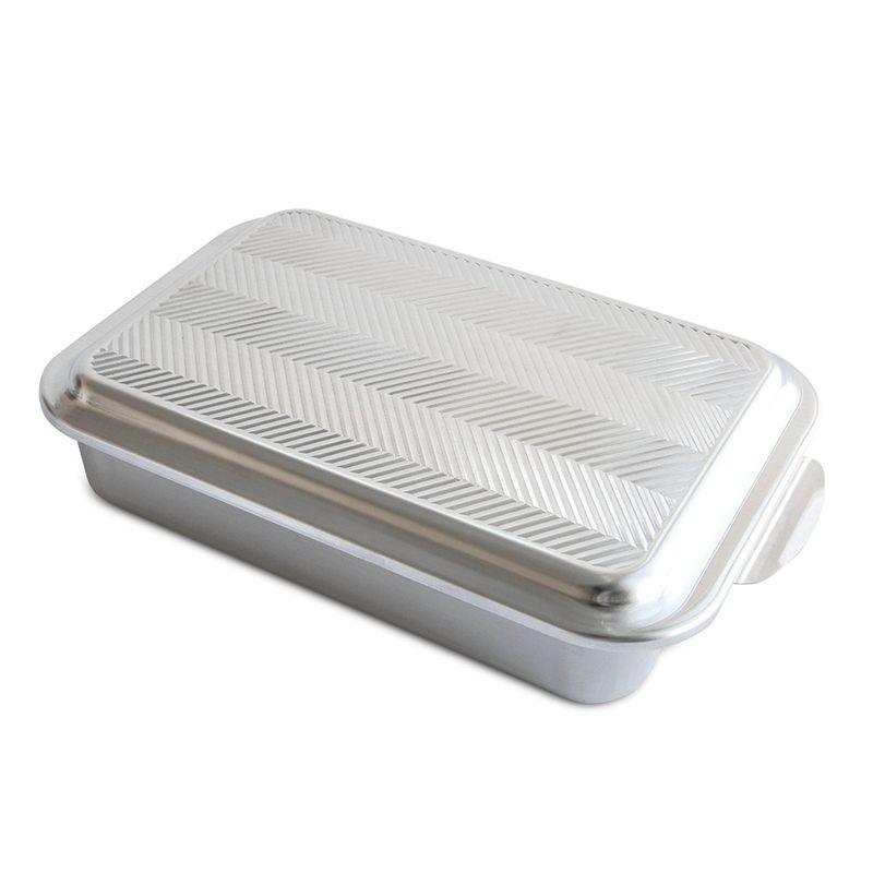 Classic 9 x 13 Pan with Embossed Lid