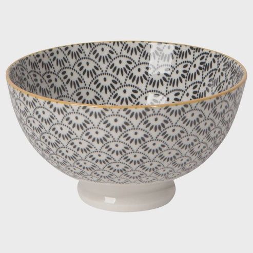 4" Dotted Scallop bowl