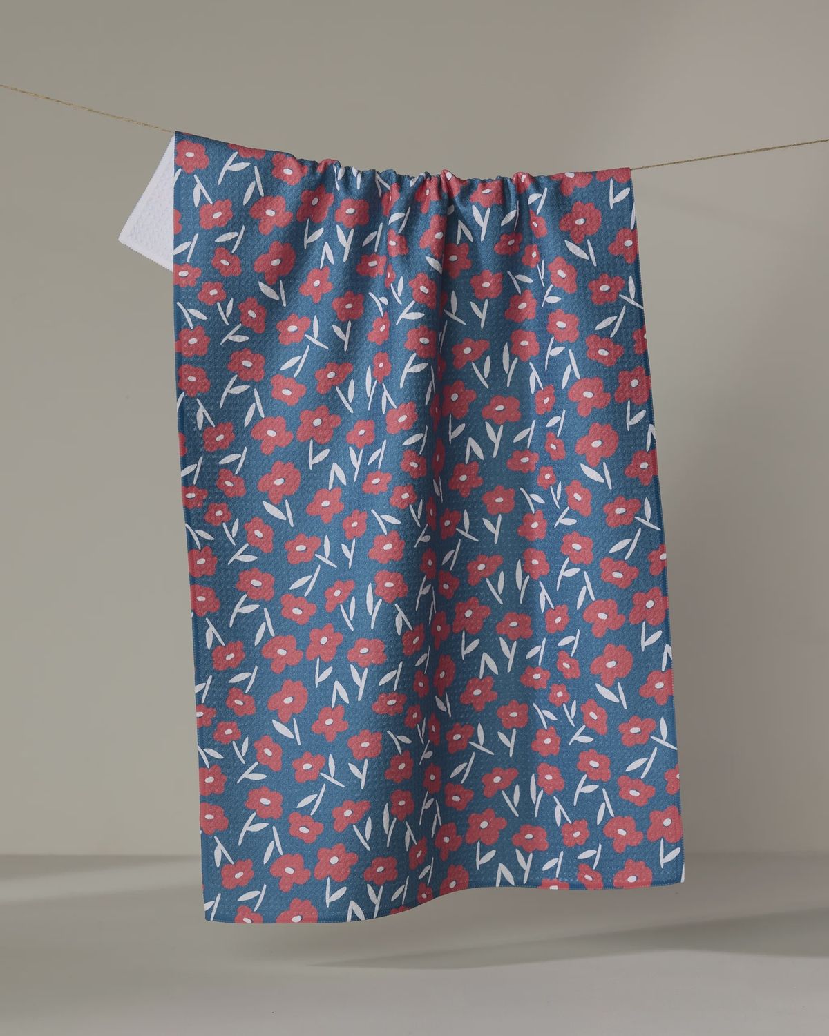 G. Tea Towel - luca daisy red