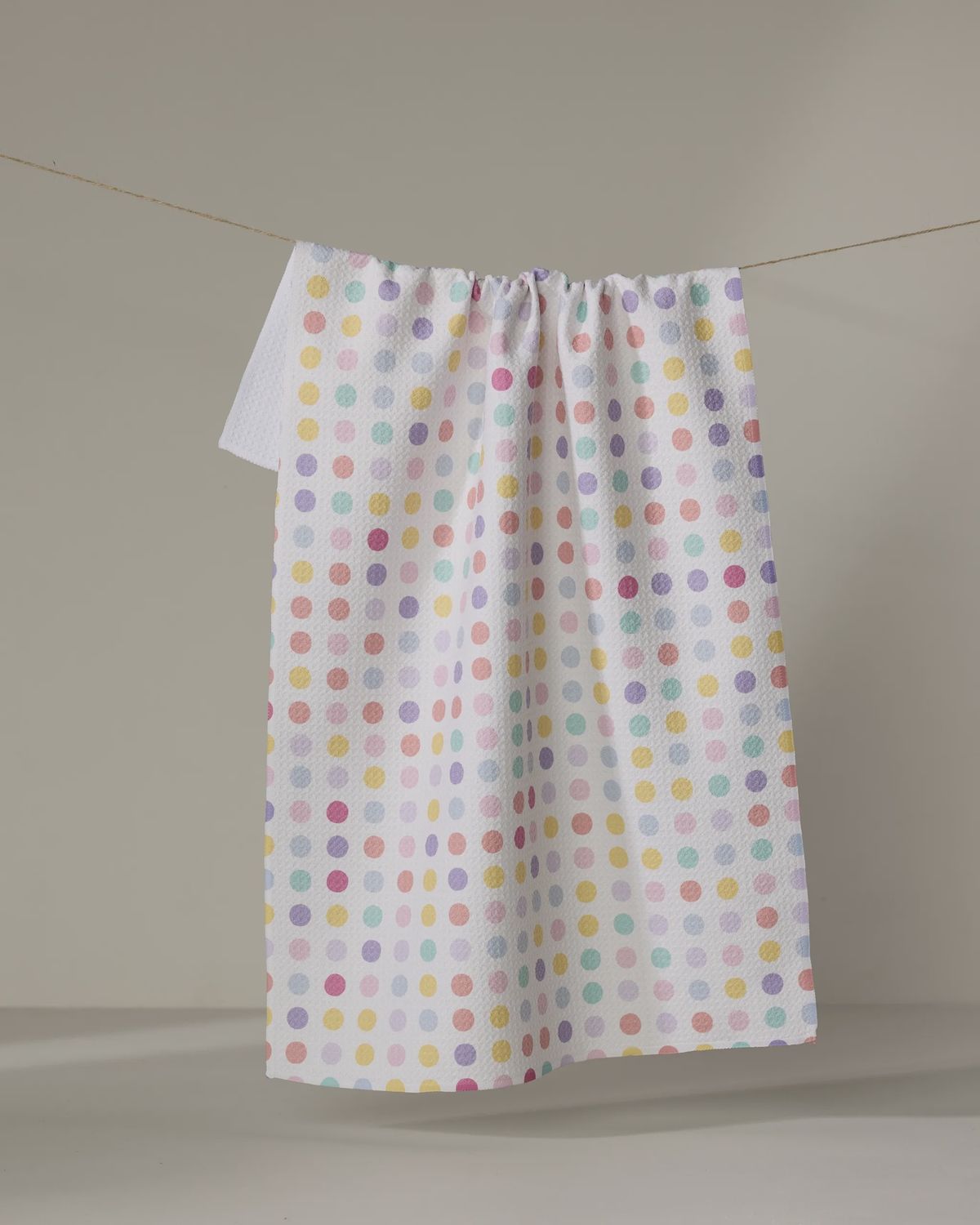 G. tea towel - Lots of Dots