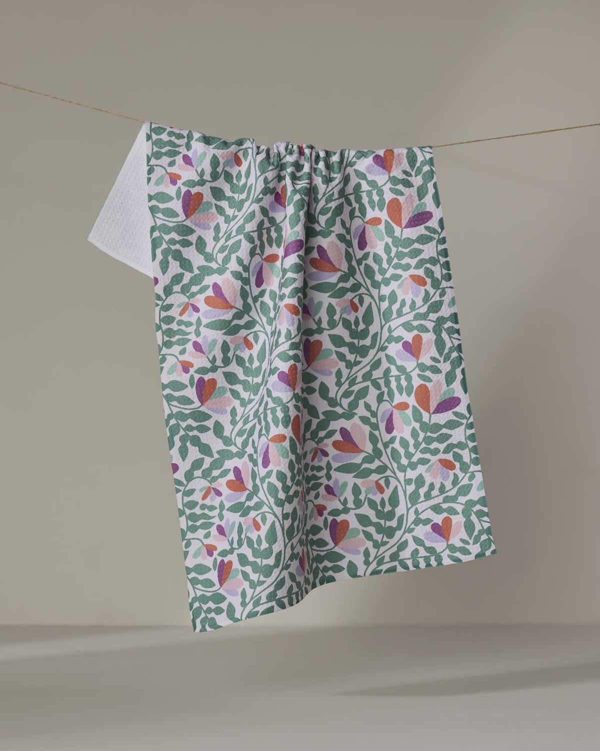 G. tea towel - Spring Wavy Leaves