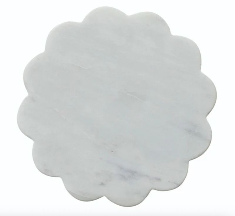 8" round marble scalloped edge tray, white